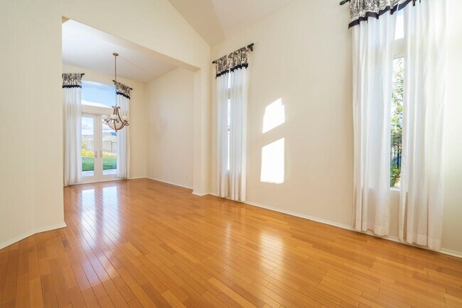 Building Photo - 21603 Glen Canyon Pl