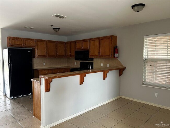 Building Photo - 2901 Whitewing Ave