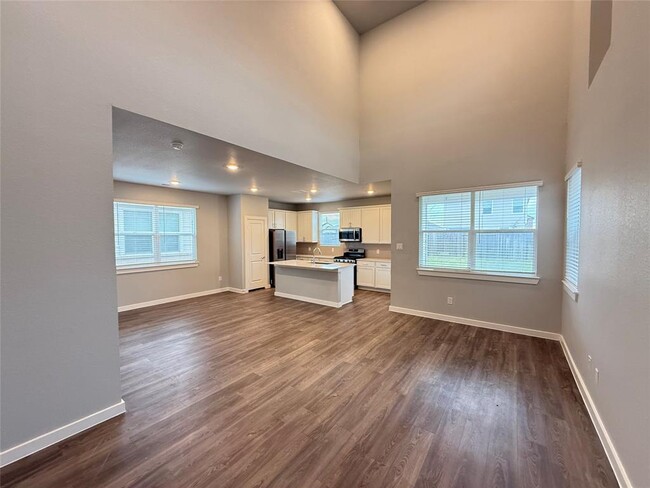 Building Photo - 52145223 Rocco Lakes Dr
