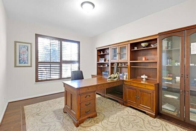 Building Photo - 687 Ledge Stone Dr
