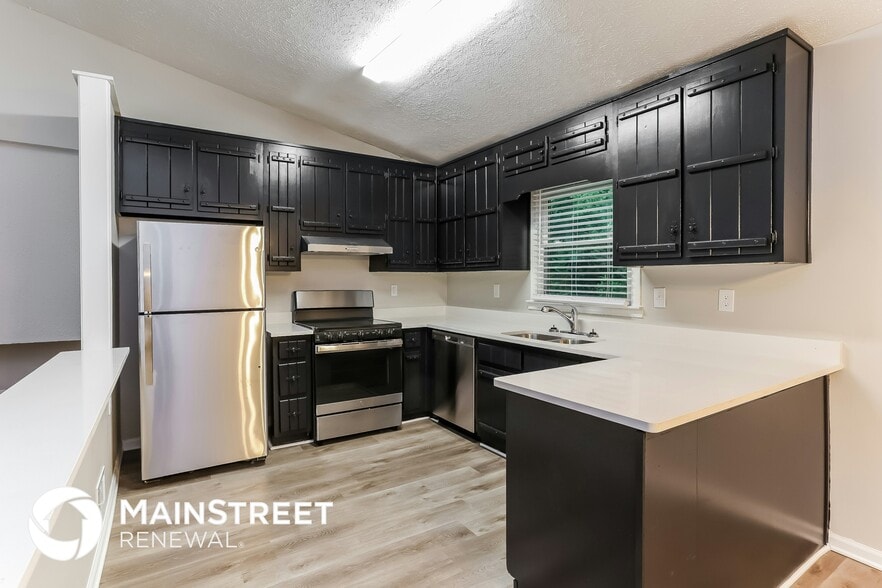 Building Photo - 4669 Ridge Dr