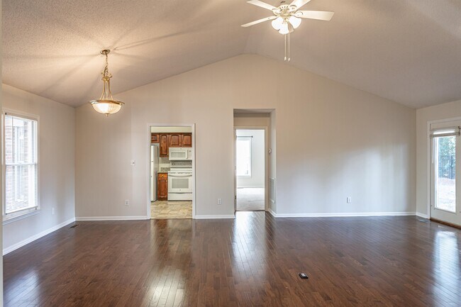 Building Photo - 22 La Quinta Loop