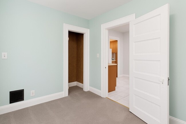 Building Photo - 413 Highland Ave