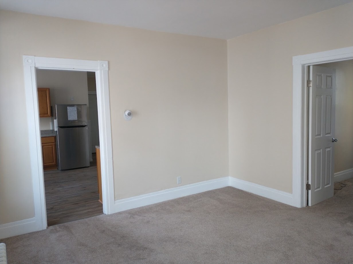 Building Photo - 9 James St