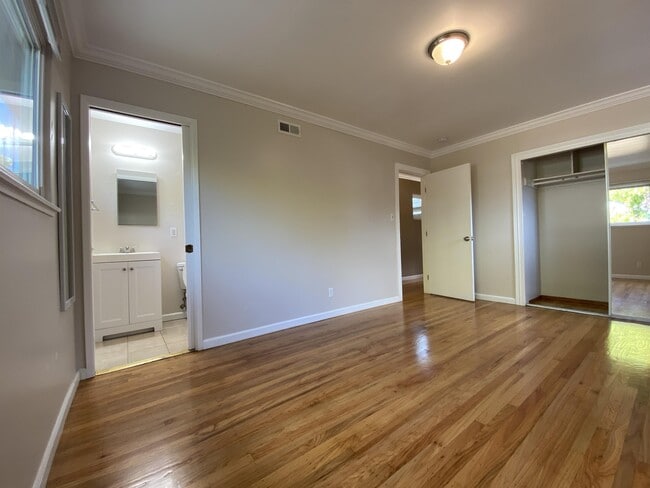 Building Photo - 668 Santa Coleta Ct