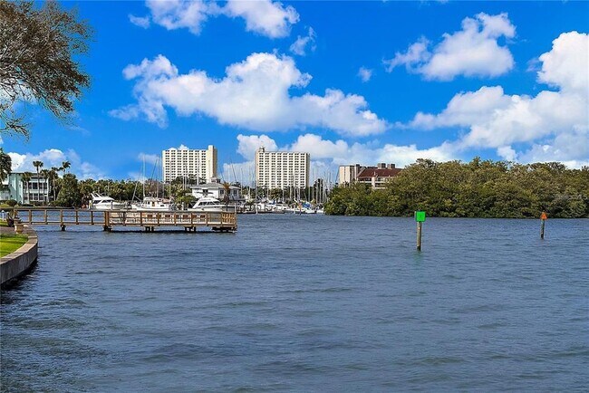 Building Photo - 1859 Shore Dr S