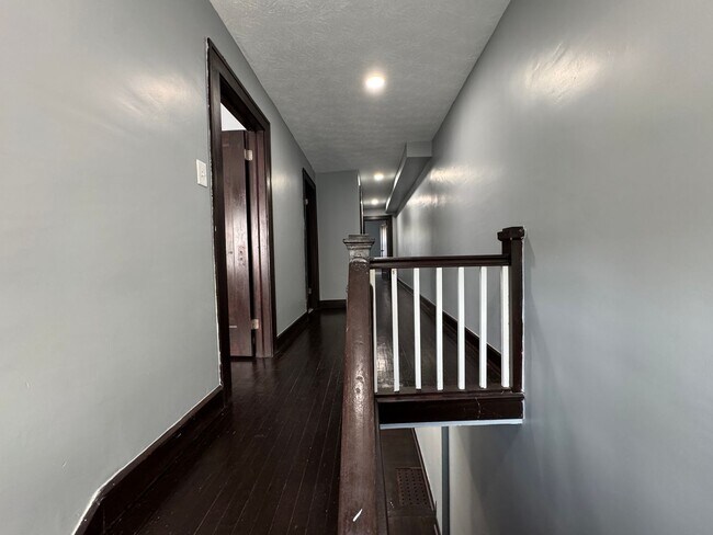 Building Photo - 712 Dequincy St