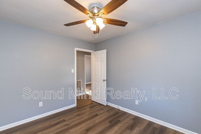 Building Photo - 303 W Horton St