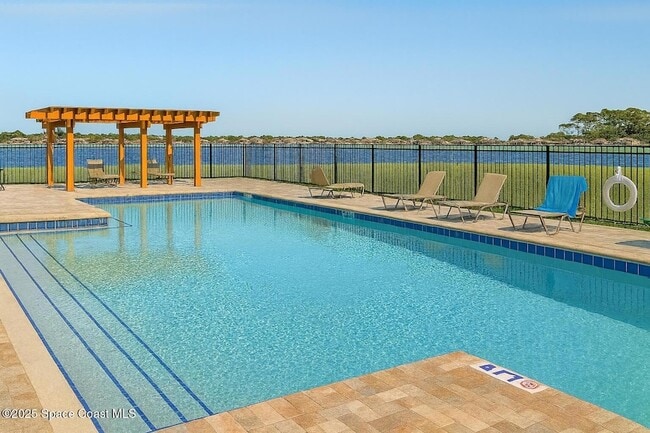 Building Photo - 1854 Capital Dr SE