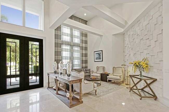 Building Photo - 10372 Kensington Shore Dr