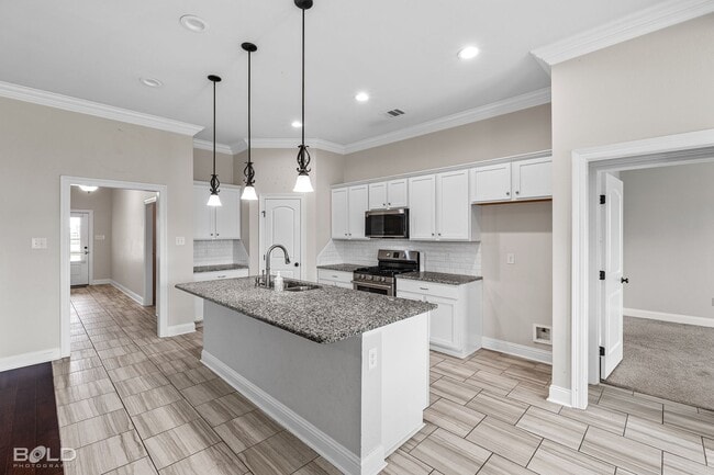 Building Photo - Gorgeous Home For Rent!!