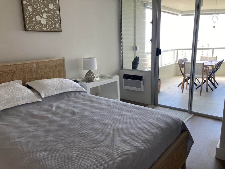 Building Photo - 2600 Pualani Way