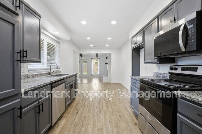Building Photo - 4349 Altamesa Blvd