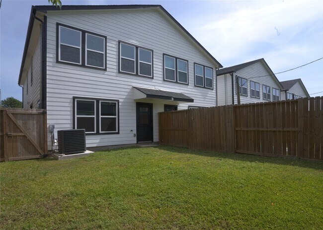 Building Photo - 9915 Porto Rico Rd