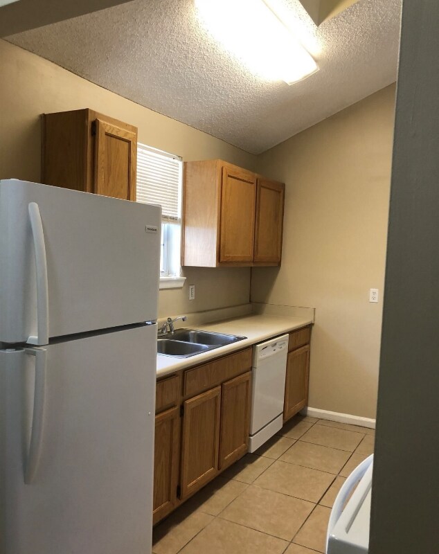 Building Photo - 214 Madison Ave