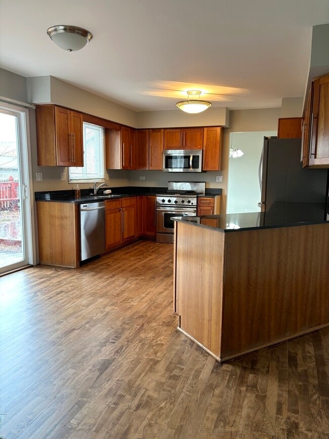 Building Photo - 1667 Hinterlong Ln