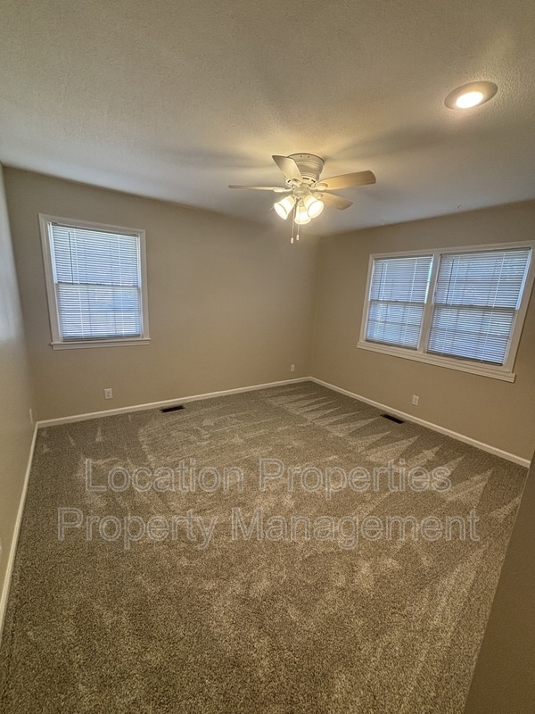 Building Photo - 537 Schwarz Rd