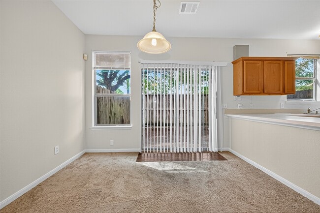 Building Photo - 8042 Montague Manor Ln
