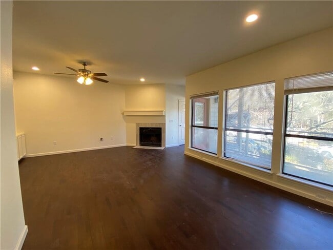 Building Photo - 6600 Valleyside Rd