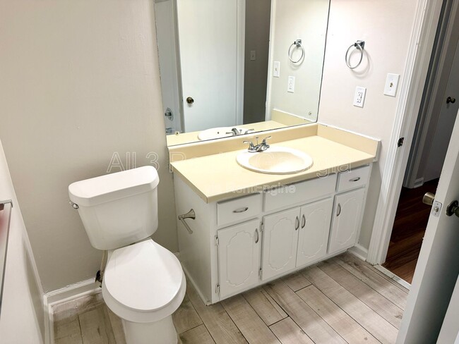 Building Photo - 116 Jackson Dr