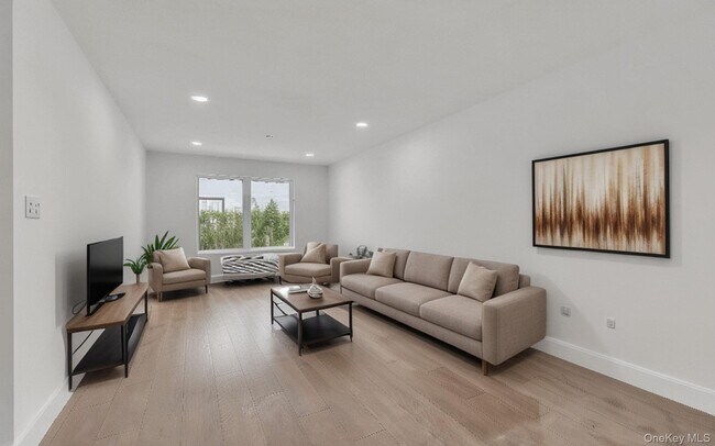 Building Photo - 74 Broadway