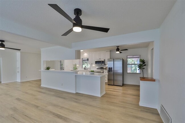 Building Photo - 6145 1st Ave N