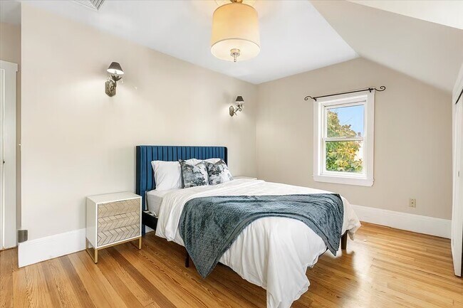 Building Photo - 61 Coral Ave