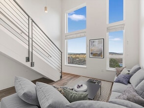 Building Photo - Koz on 4th