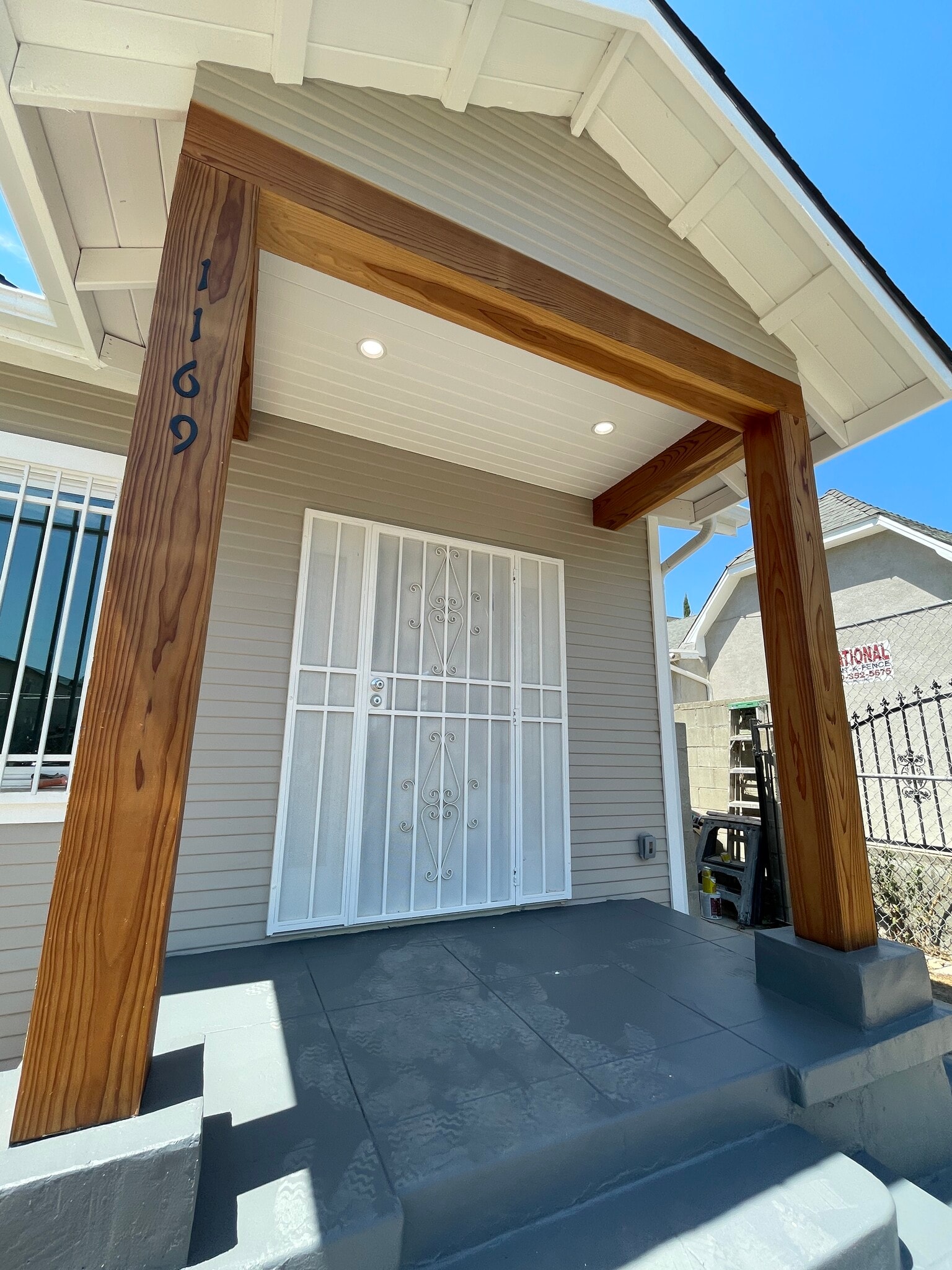 Building Photo - 1167 N Berendo St