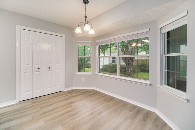 Building Photo - Beautiful property in highly desirable Lilian Woods Subdivision!