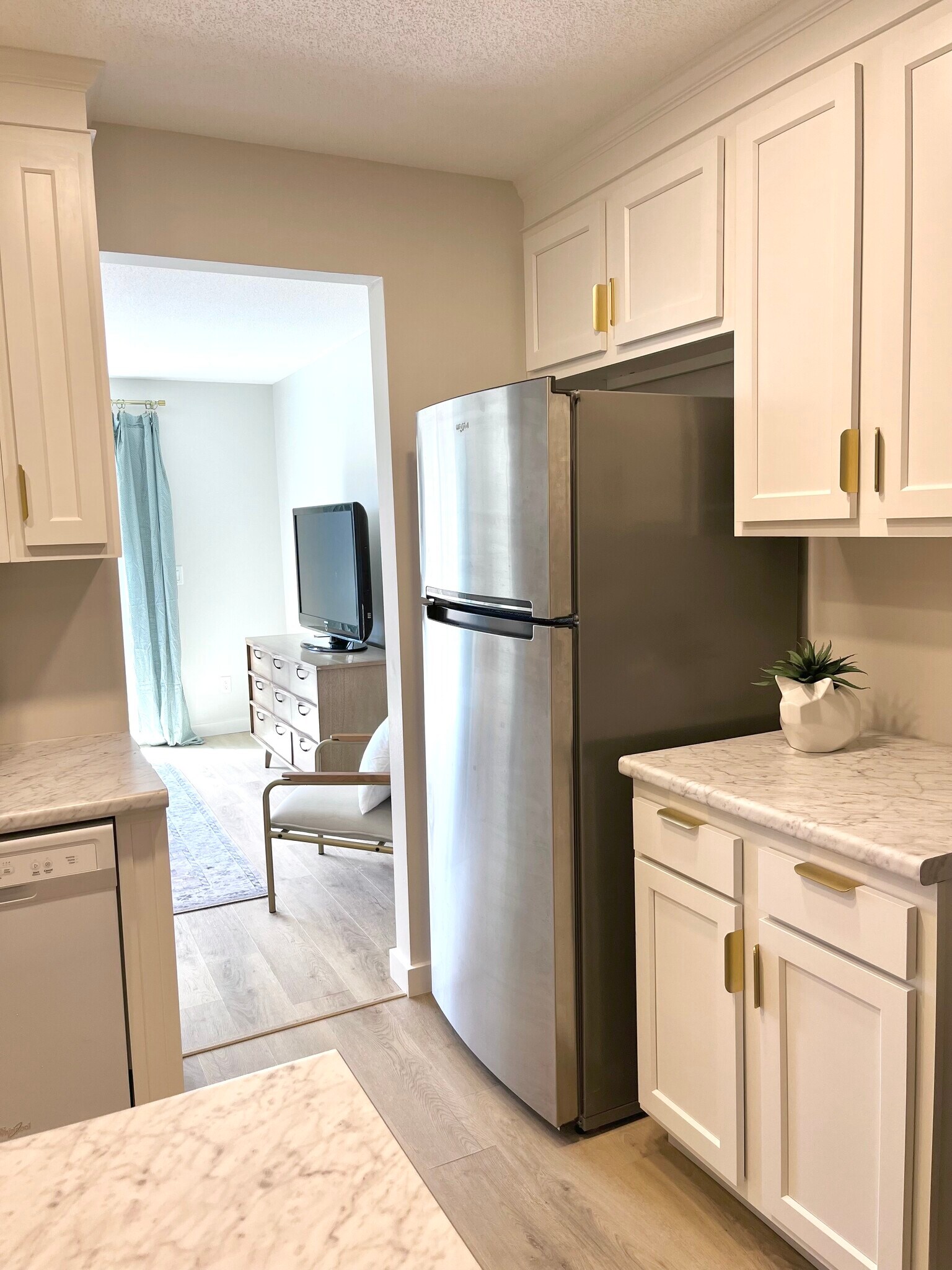 Building Photo - 10925 Otsego St