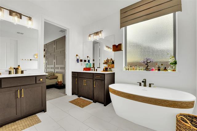 Building Photo - 3201 Casablanca St