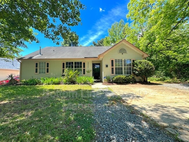 Primary Photo - 3227 Lake Dr