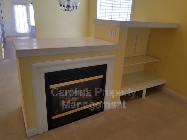 Building Photo - 11355 Deer Ridge Ln