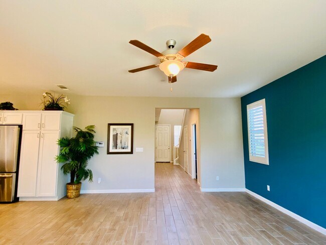 Building Photo - $2,550 Ashlan & Leonard, Beautiful 3 Bedro...