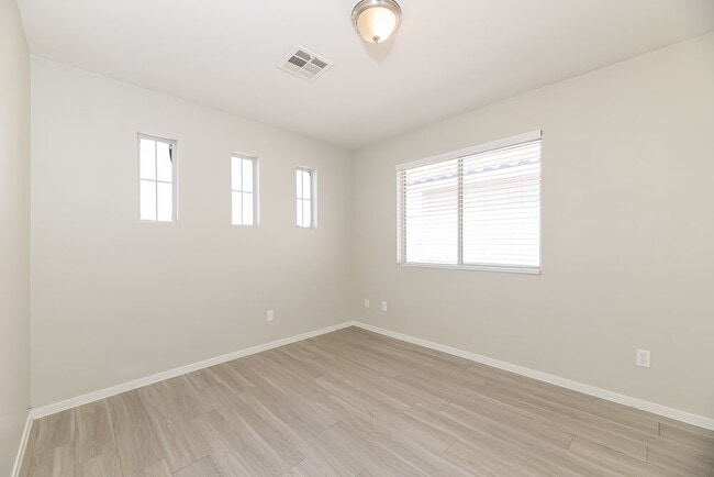 Building Photo - 65 Belle Soleil Ave