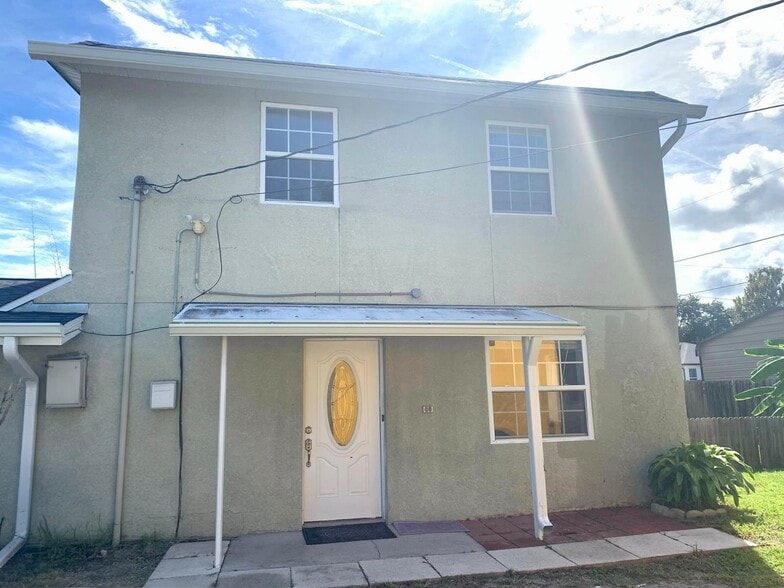 Building Photo - 900A Timor Ave