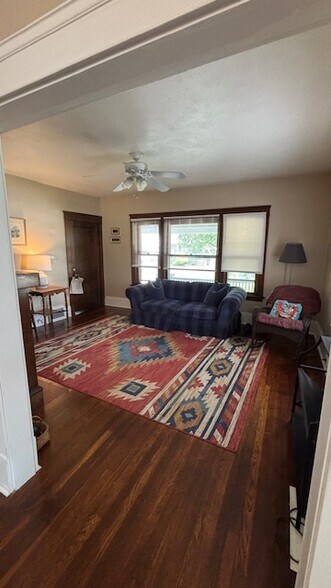 Primary Photo - 2584 Kendall Rd
