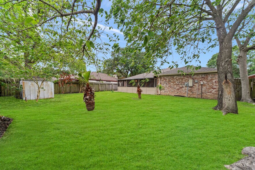 Building Photo - 16727 Royal Mile Ln