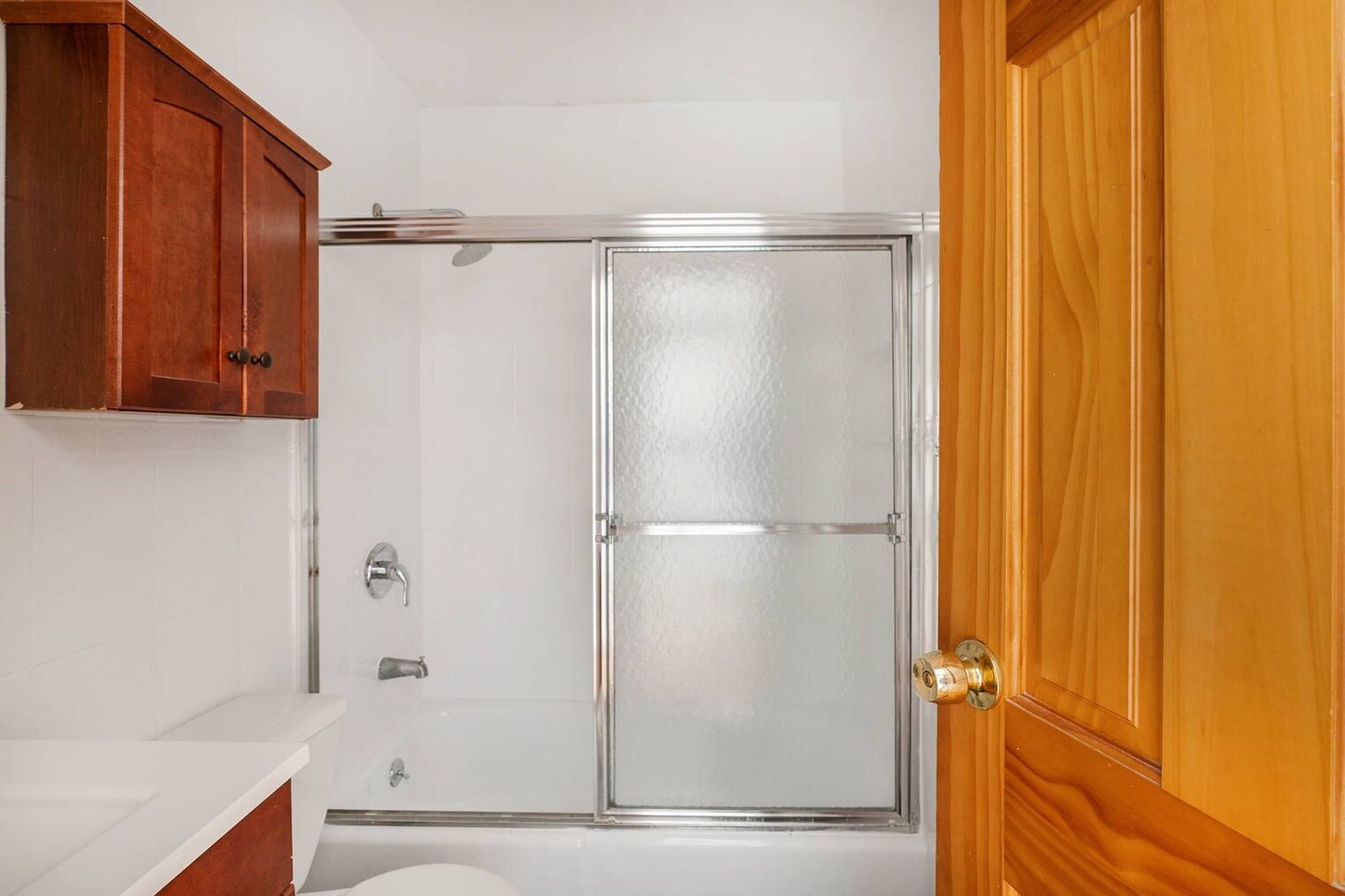 Building Photo - 240 E 26th St