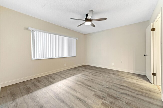 Building Photo - 2700 Casita Way