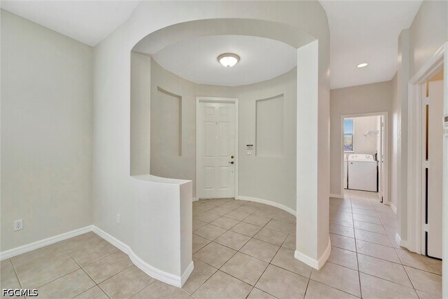 Building Photo - 10245 S Golden Elm Dr