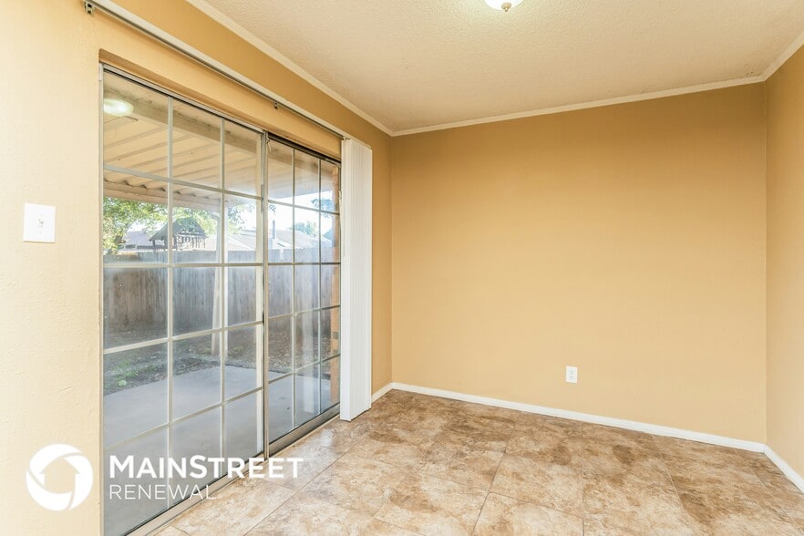 Building Photo - 4622 Burdock Dr