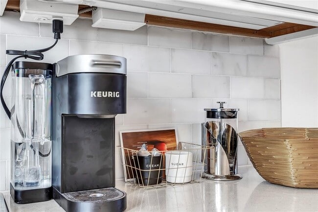 Building Photo - 4128 Willowbend Blvd