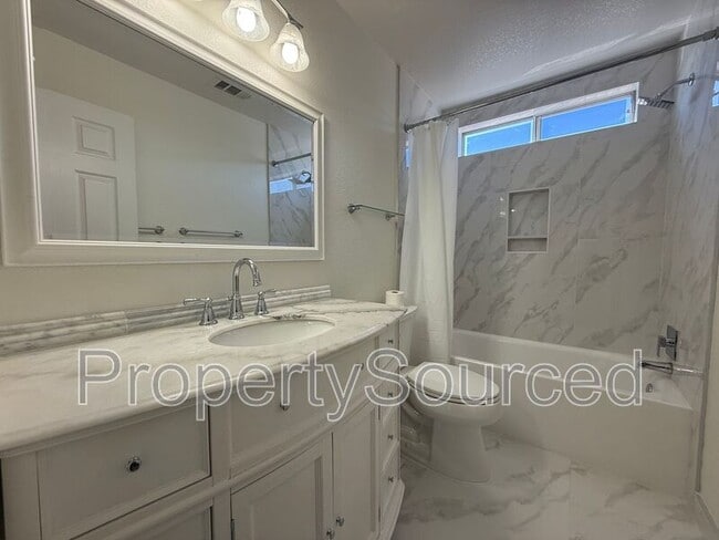 Building Photo - 1520 Andrew St