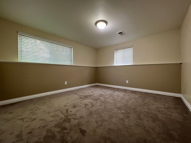 Building Photo - Spacious 3 BD/ 2 BA Home in Arvada, CO- Av...