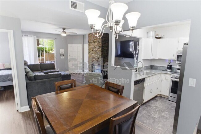 Building Photo - 23845 Del Monte Dr.
