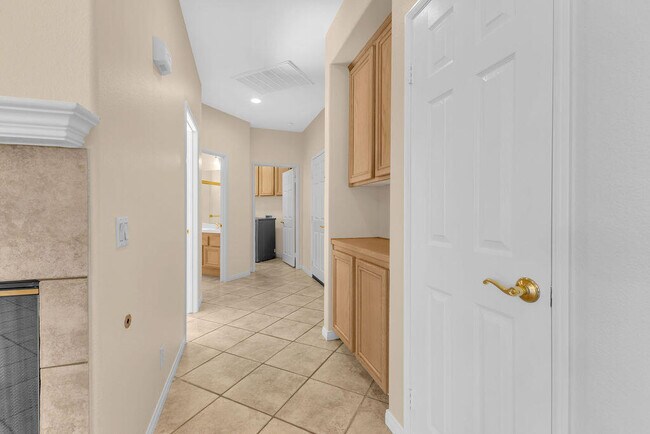 Building Photo - 79851 Carmel Valley Ave