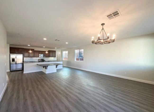 Building Photo - 26625 Emperor Rd