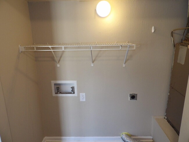 Building Photo - 432 Harrodsburg Ln